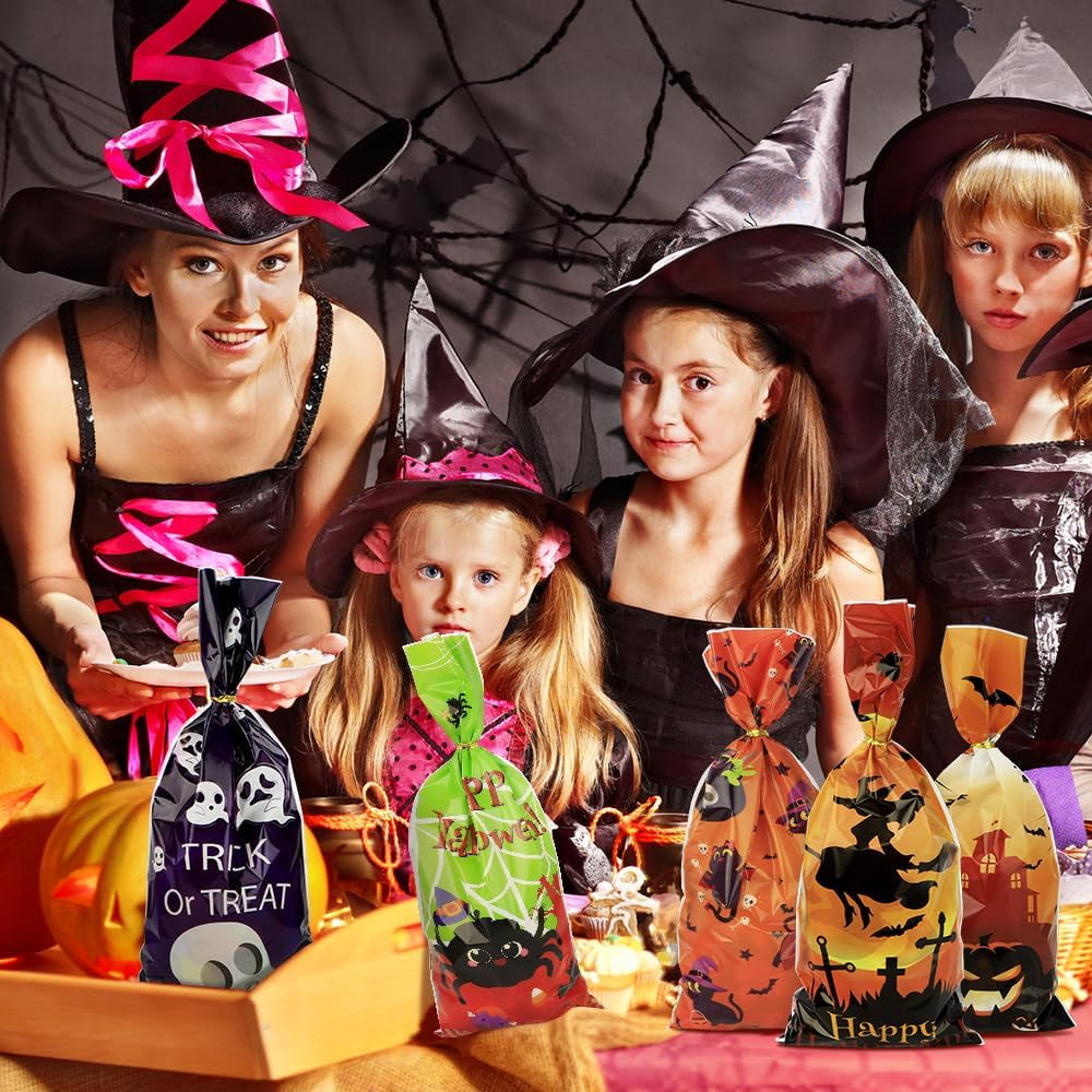 Halloween Treat Bags, Halloween Cellophane Treat Bags, 50 PCS Halloweens Candy Bag, Plastic Cello Cookie Goodies Gift Bag with 50Pcs Ties for Halloweens Trick or Treat Party Favors Supplies, 4 Style