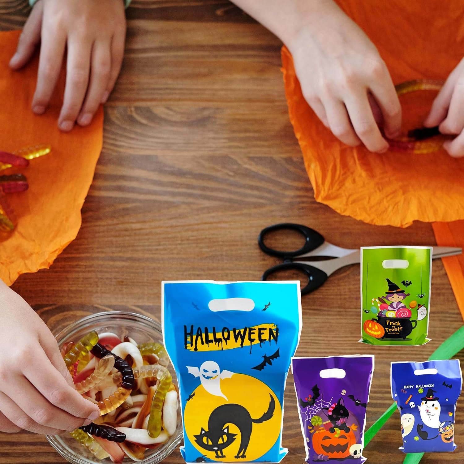 60 PCS Halloween Goodie Bags Trick or Treat Bags Plastic Candy Bag with Handle Halloween Treat Bags Bulk Snacks Cookie Gift Bag for Party Favors Supplies Gift Basket