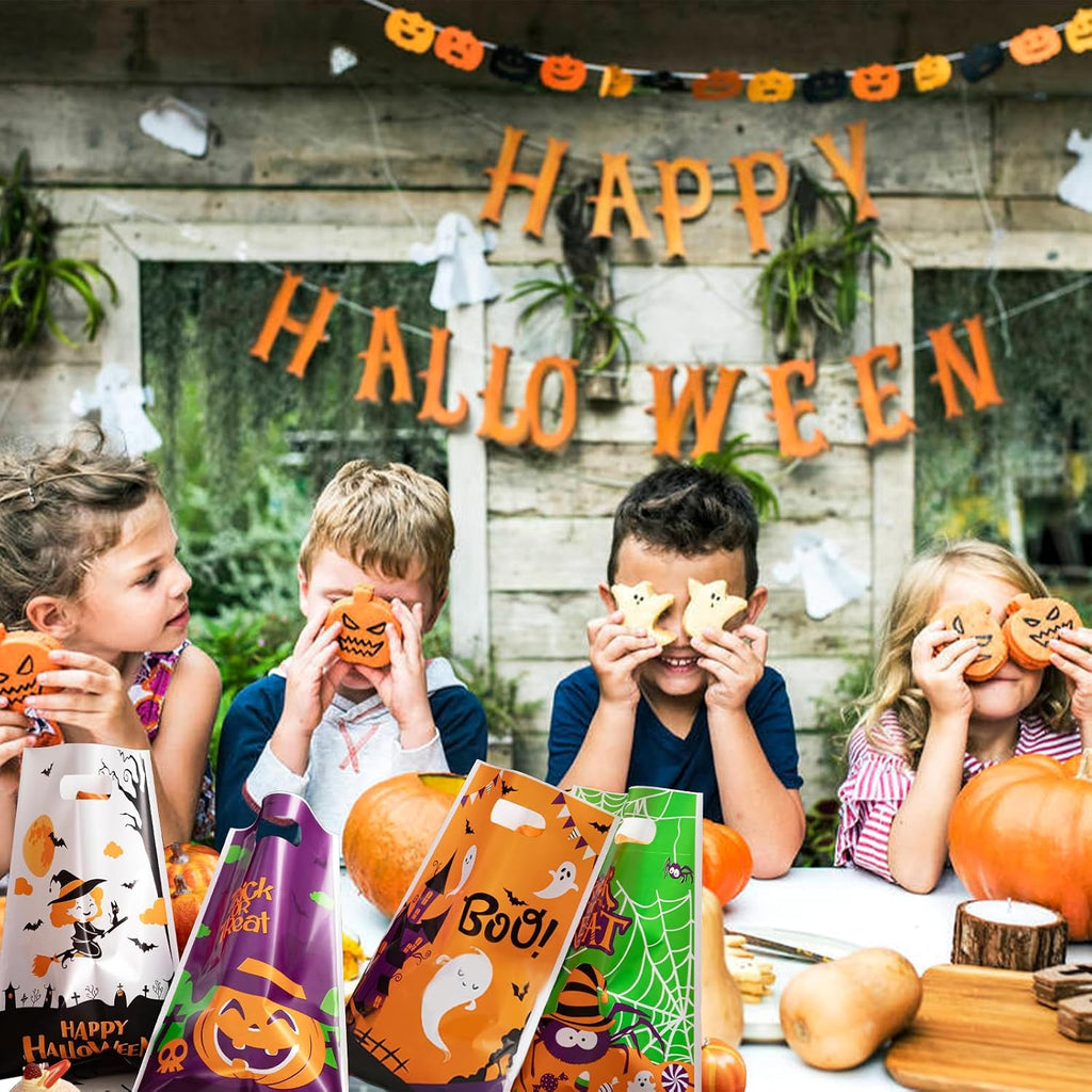 100Pcs Halloween Goodie Bags Trick or Treat Bags Plastic Candy Treat Bag with Handle Gift Bag for Halloween Party Favors Supplies